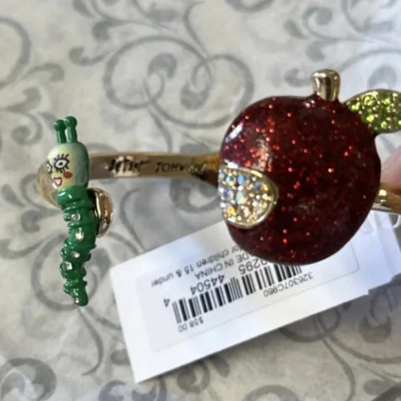 BETSEY JOHNSON SET Apple & Worm Hinged Bracelet 3 Apple Necklace & Earrings NWT - Picture 5 of 16